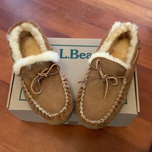 Never worn L.L. Bean Slippers